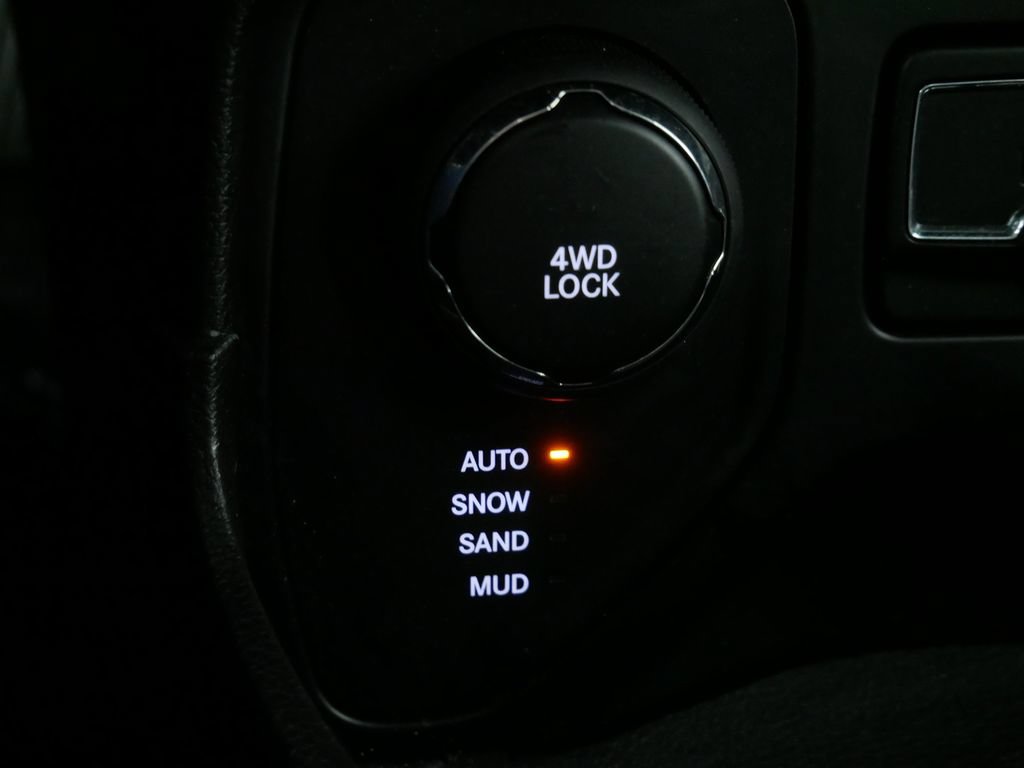 Used 2017 Jeep Renegade Sport w/ Power & Air Group AWD/4WD image 32
