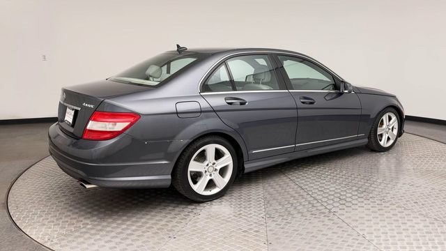 Used 2011 Mercedes-Benz C 300 4MATIC Sedan image 2