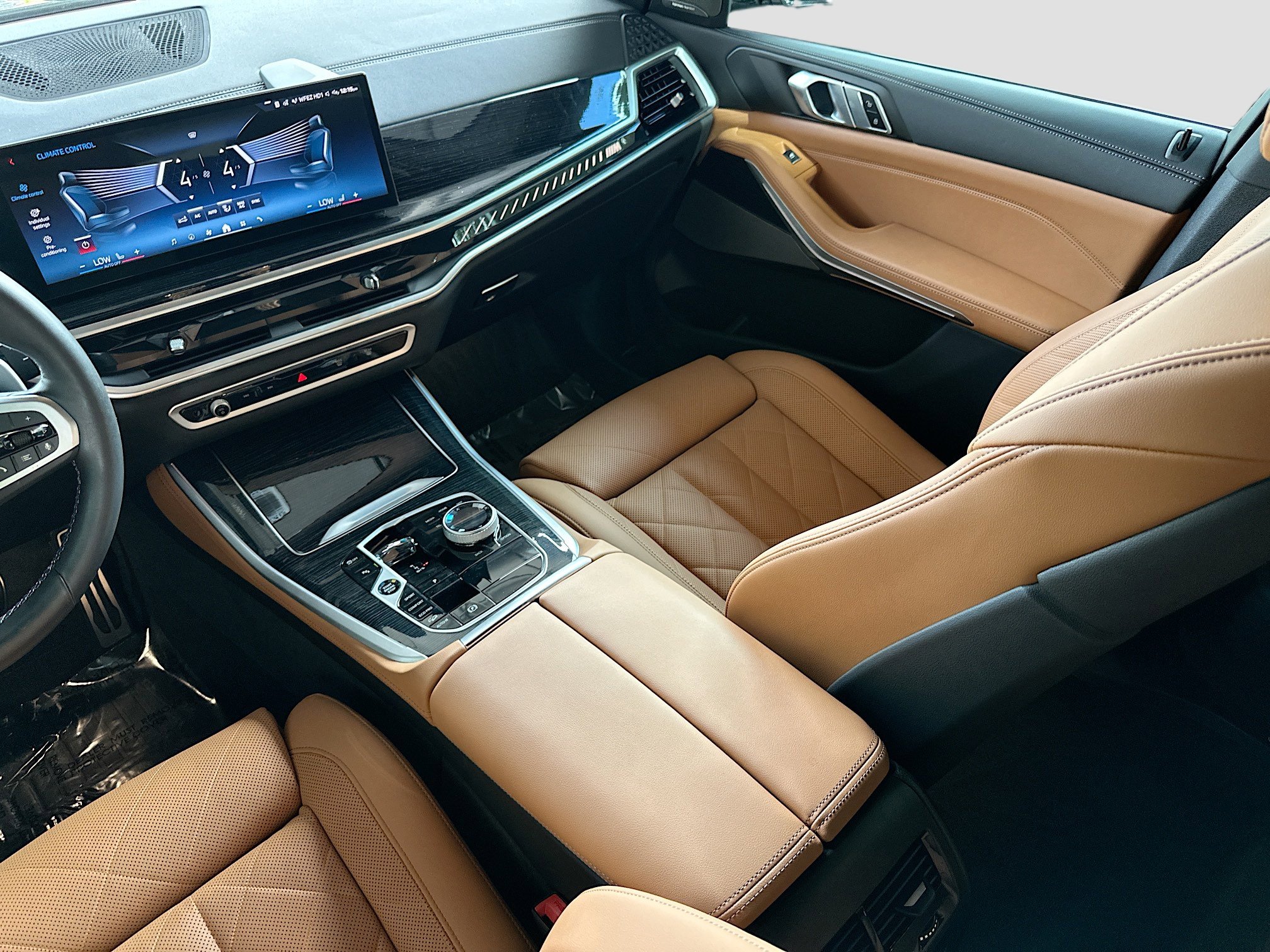 Certified 2025 BMW X5 M60i w/ Executive Package image 25