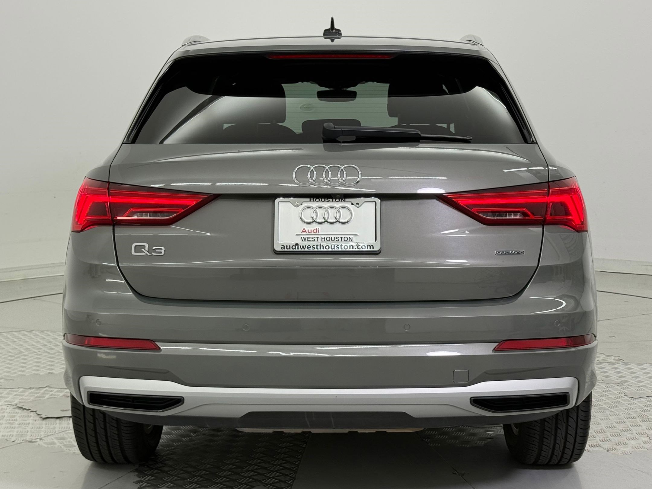 Used 2020 Audi Q3 2.0T Premium Plus w/ Premium Plus Package image 10