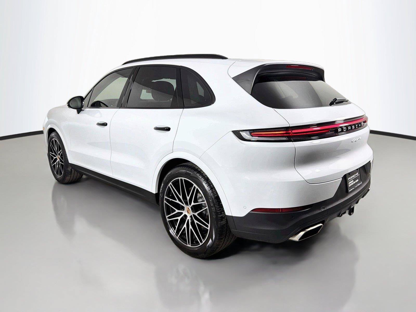 Certified 2026 Porsche Cayenne AWD/4WD image 3