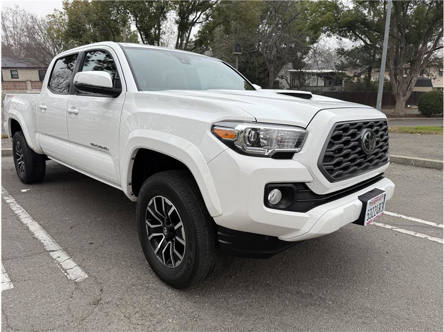 Used 2023 Toyota Tacoma TRD Sport w/ Advanced Technology Package AWD/4WD image 1