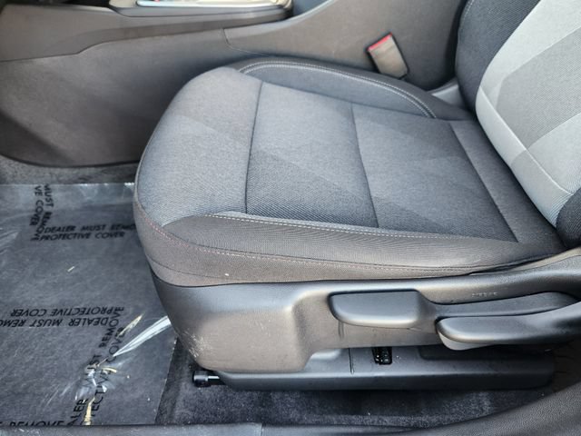 Used 2025 Chevrolet Trax RS w/ Driver Confidence Package FWD image 25