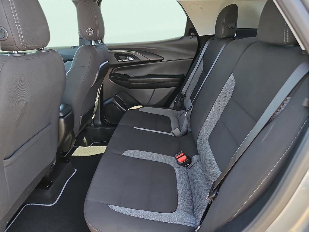 Used 2025 Chevrolet TrailBlazer LT image 10