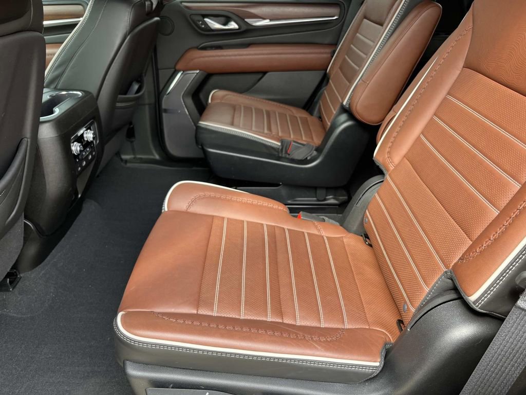 Used 2023 GMC Yukon Denali Ultimate w/ LPO, Floor Liner Package image 20