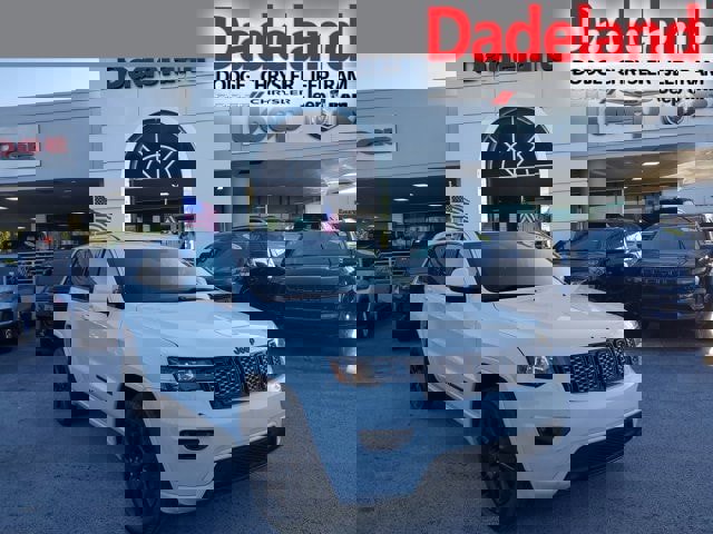 Used 2019 Jeep Grand Cherokee Altitude image 1