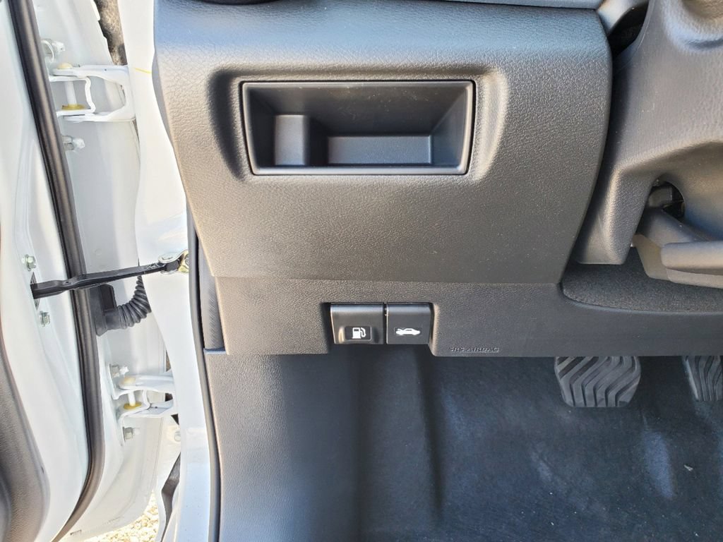 New 2025 Nissan Versa SV w/ Trunk Package FWD image 19