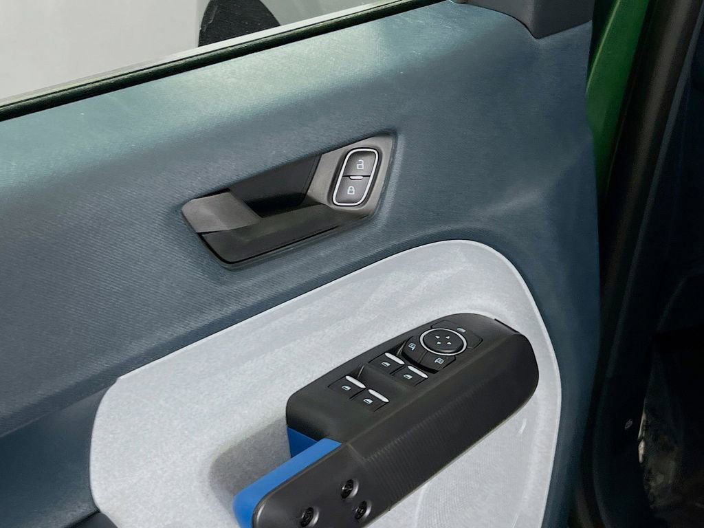 New 2025 Ford Maverick XLT w/ XLT Luxury Package image 12