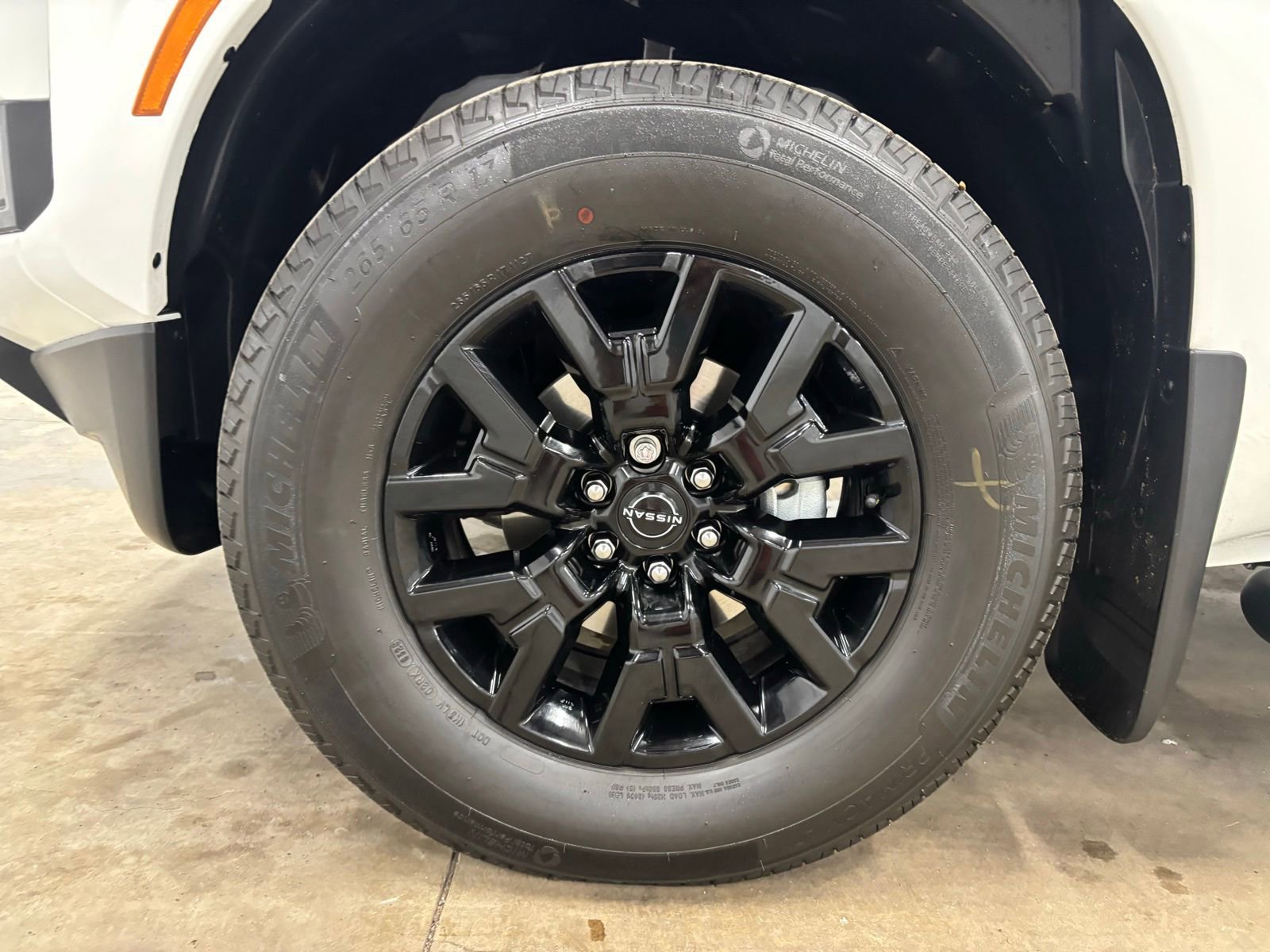 Used 2026 Nissan Frontier SV w/ Tow Package RWD image 9