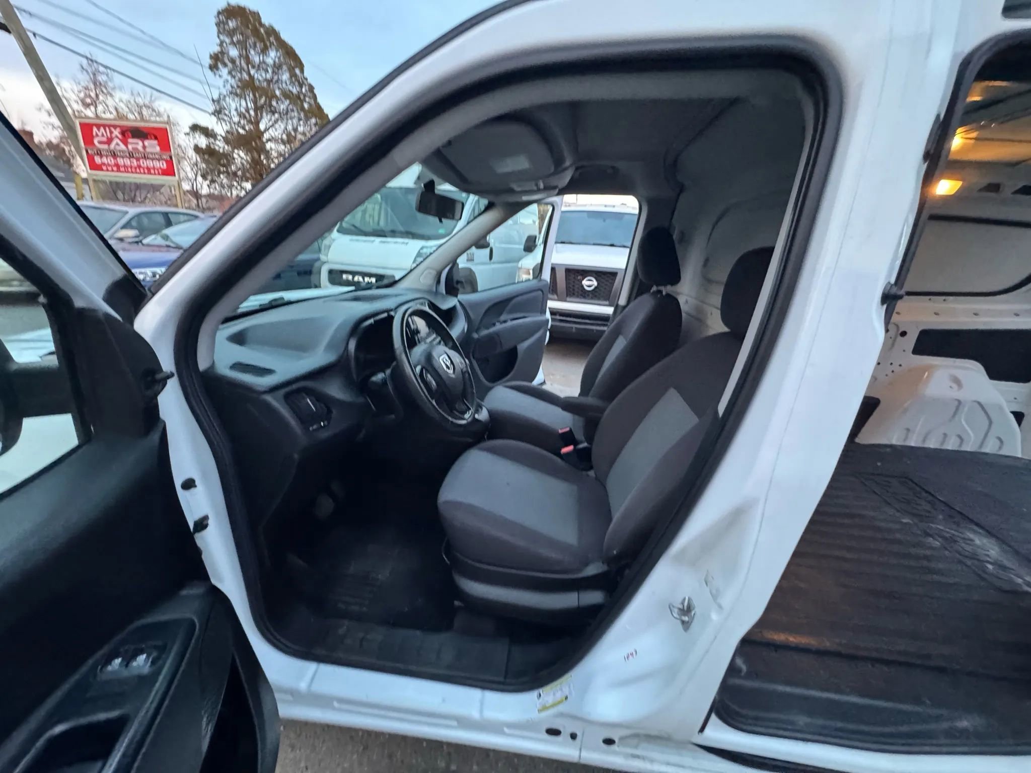 Used 2016 RAM ProMaster City Tradesman image 33