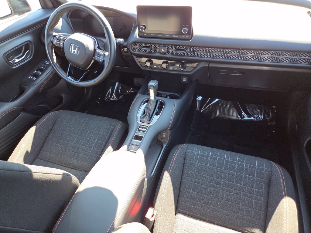 Certified 2025 Honda HR-V Sport image 28