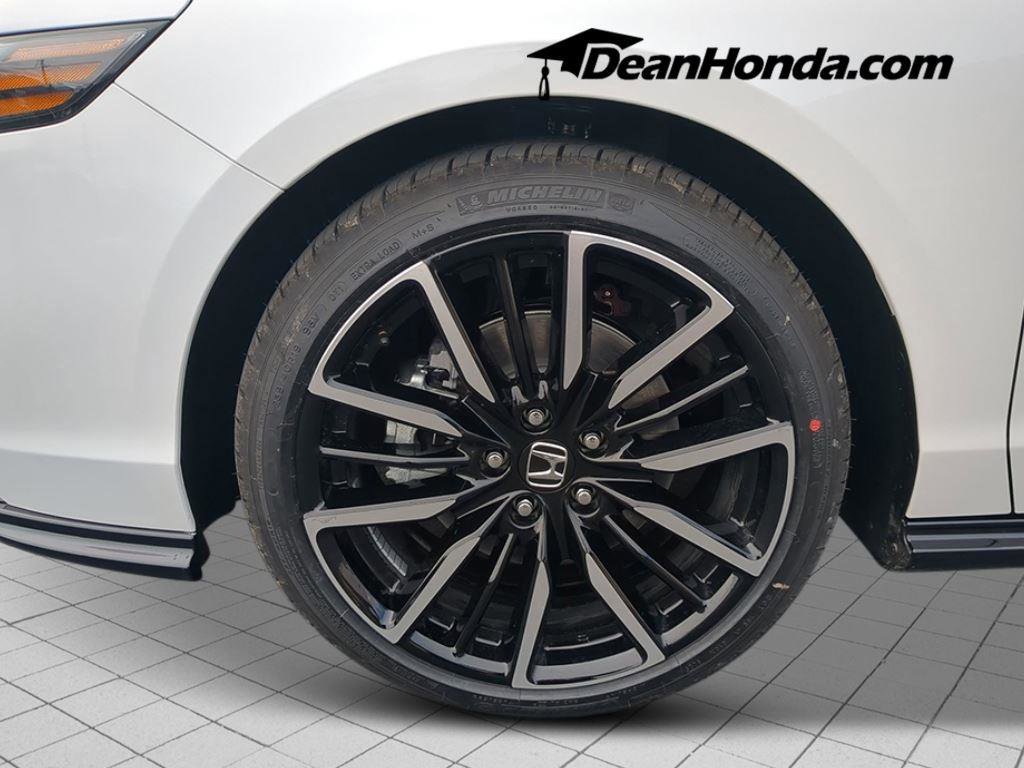 New 2026 Honda Accord Touring image 9