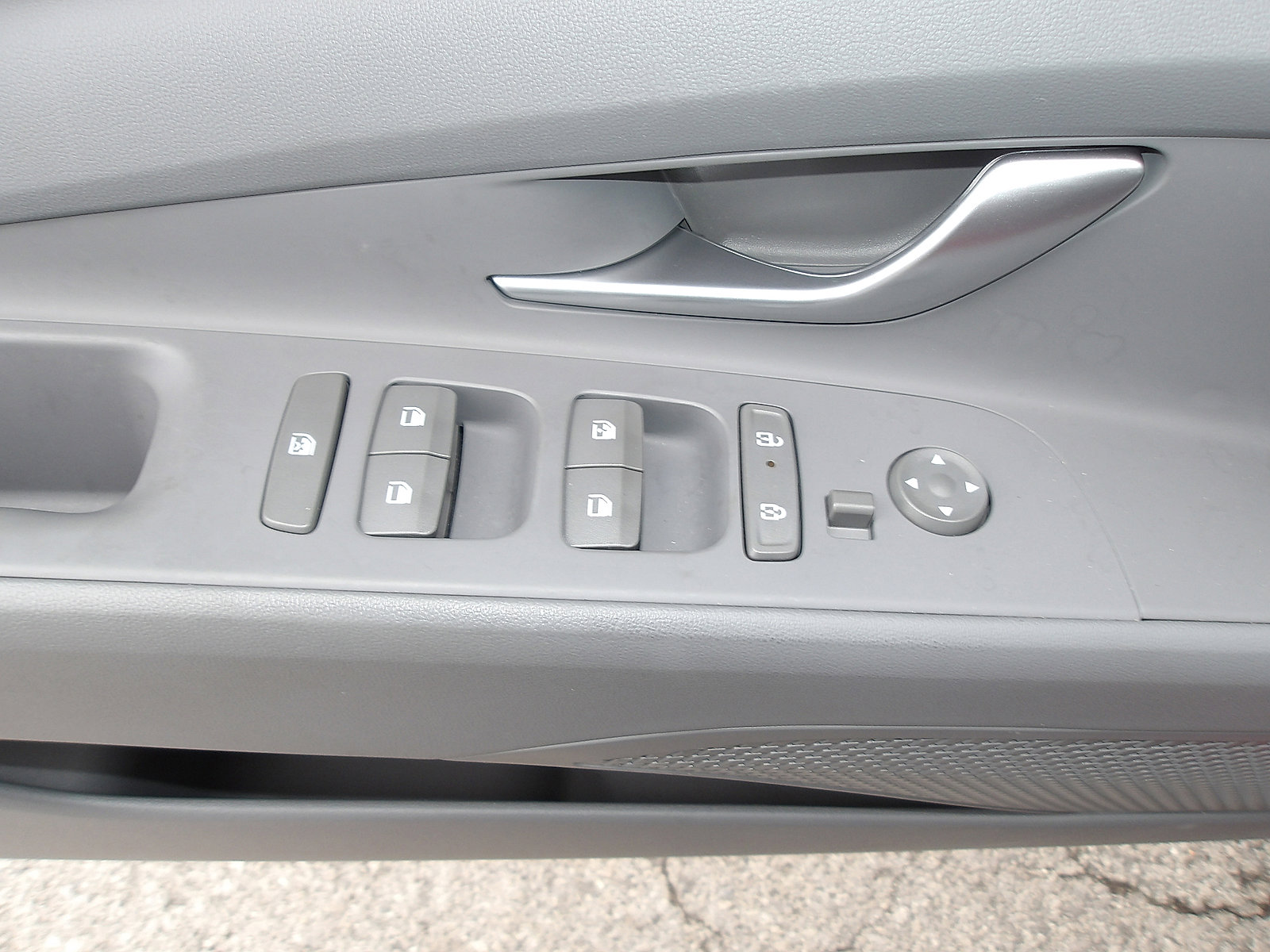 Used 2024 Hyundai Elantra SEL w/ Convenience Package FWD image 15