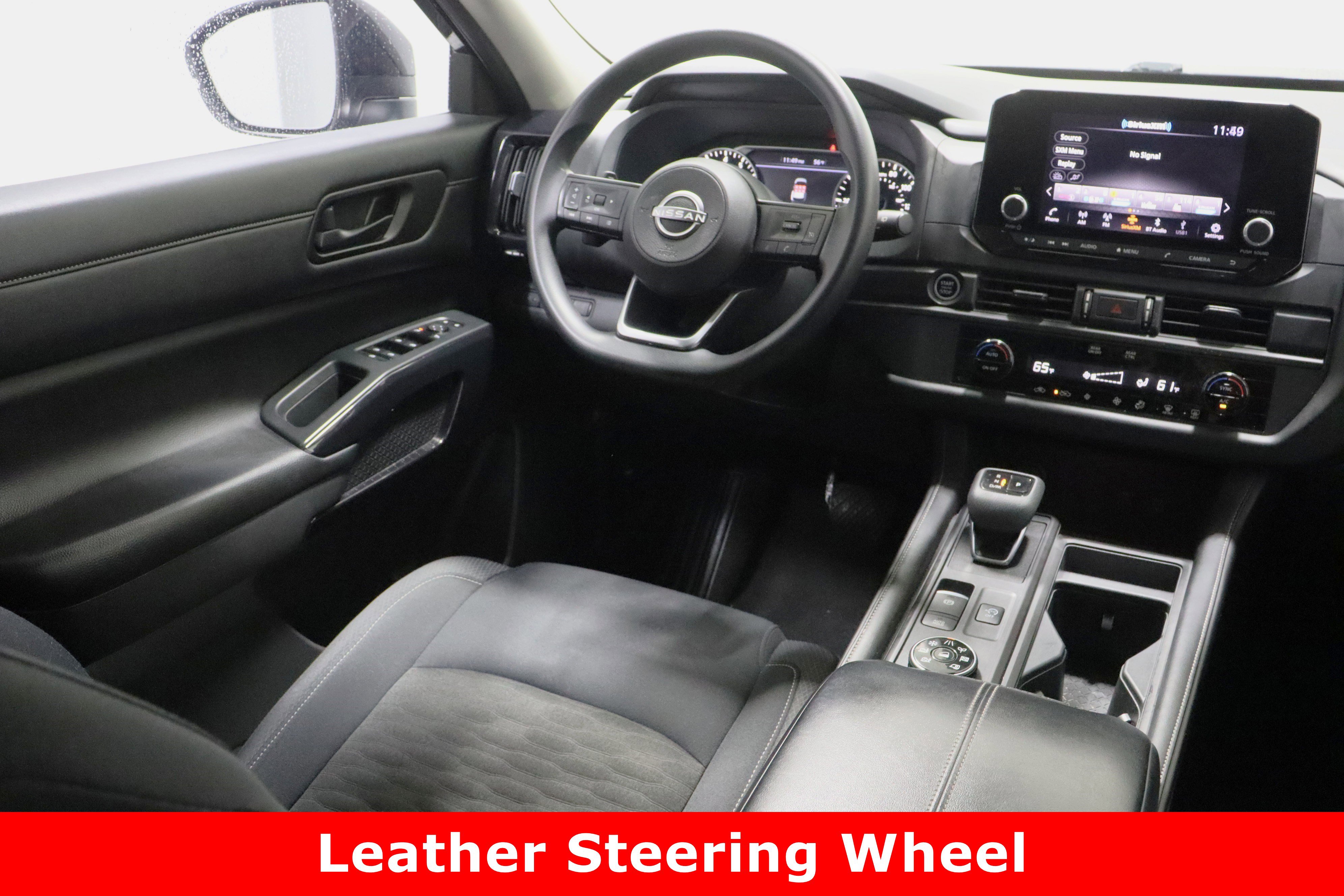 Used 2023 Nissan Pathfinder S image 30