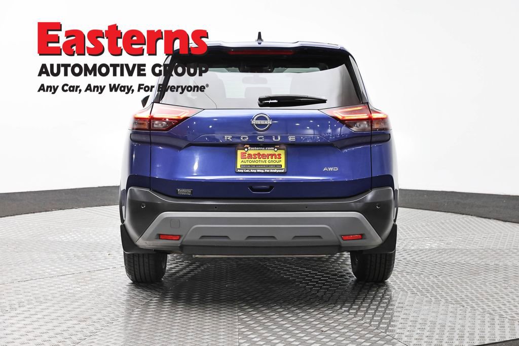 Used 2023 Nissan Rogue S AWD/4WD image 6