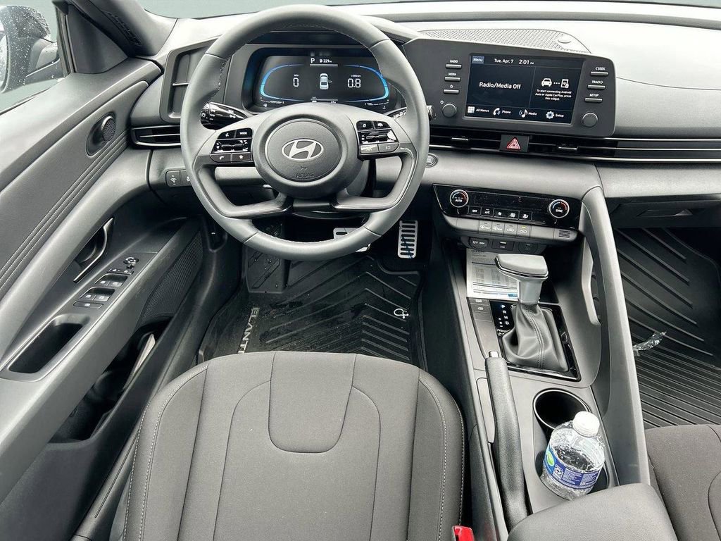 New 2026 Hyundai Elantra Sport FWD image 16