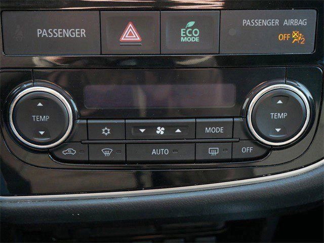 Used 2018 Mitsubishi Outlander SE image 21