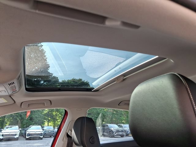 Used 2023 Volkswagen Jetta SE w/ Panoramic Sunroof Package FWD image 21