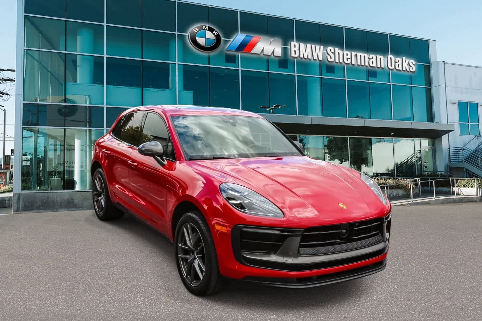 Used 2024 Porsche Macan Turbo AWD/4WD image 3