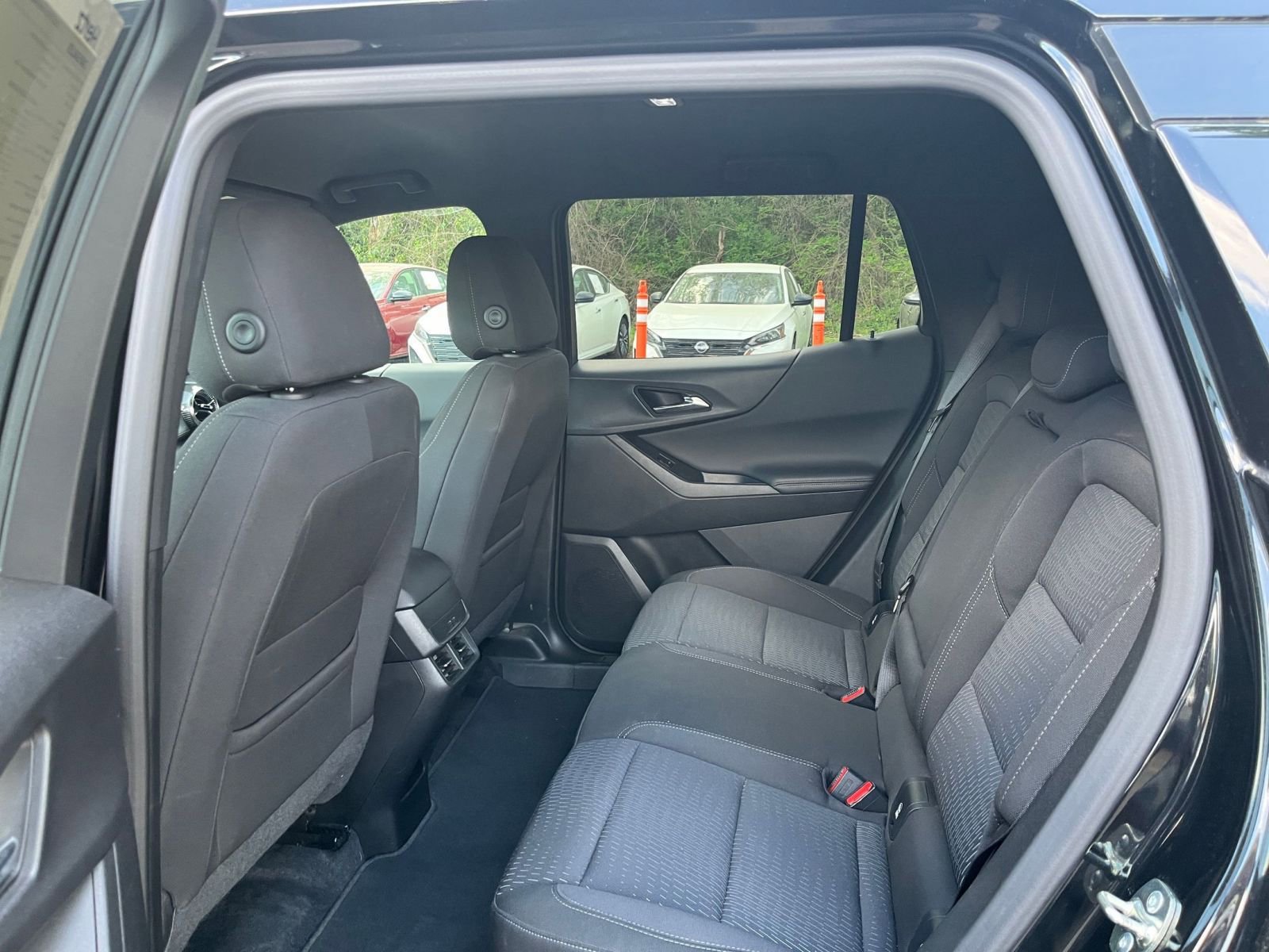 Used 2025 Chevrolet Equinox LT FWD image 25