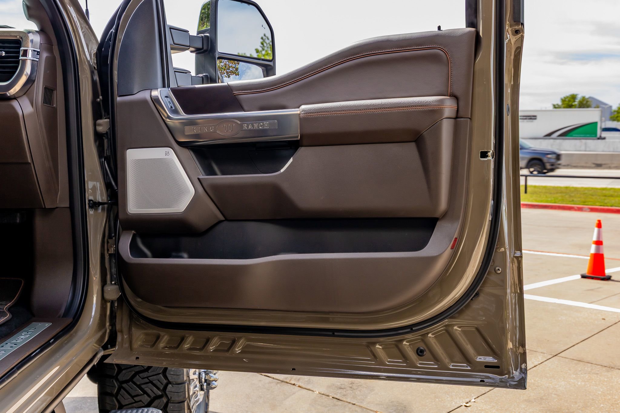 Used 2026 Ford F450 King Ranch w/ Chrome Package image 38