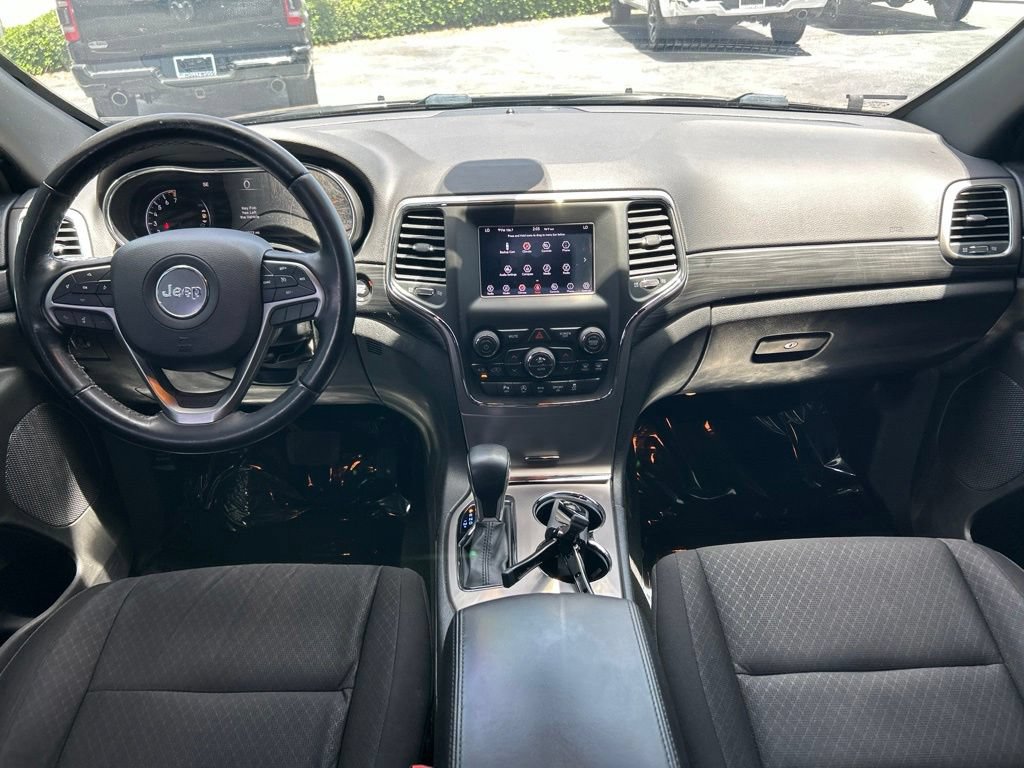 Used 2021 Jeep Grand Cherokee Laredo RWD image 32
