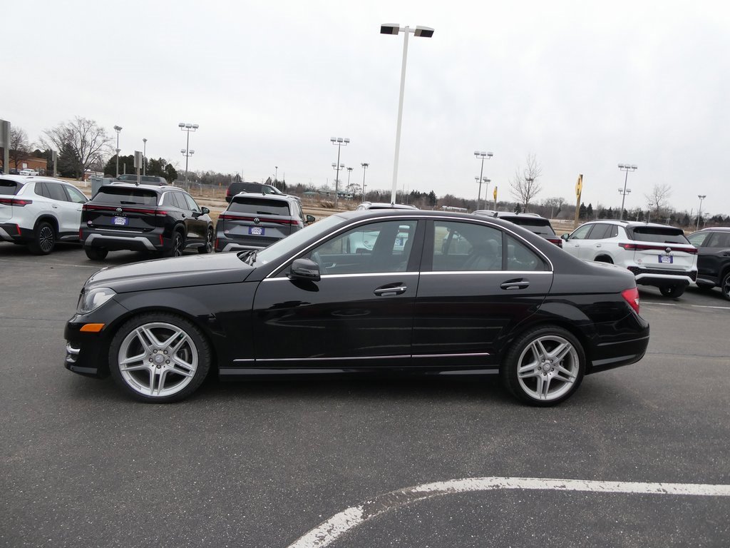 Used 2012 Mercedes-Benz C 300 4MATIC Sedan image 34