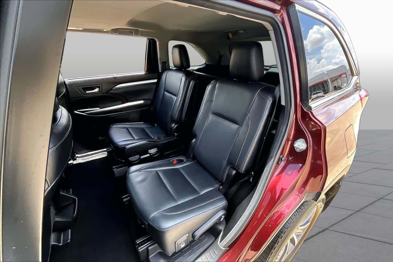 Used 2017 Toyota Highlander XLE FWD image 20
