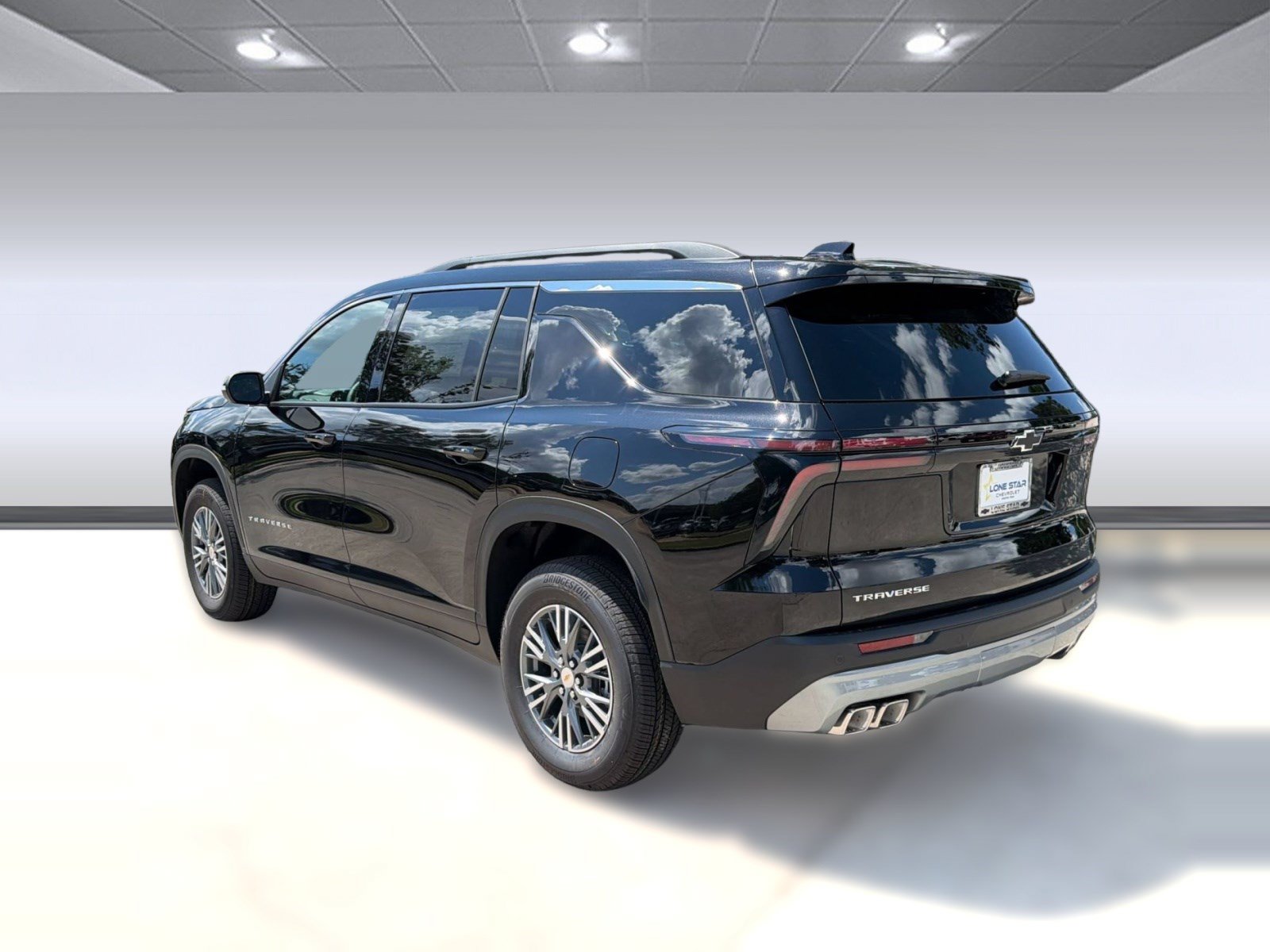 New 2026 Chevrolet Traverse LT FWD image 3