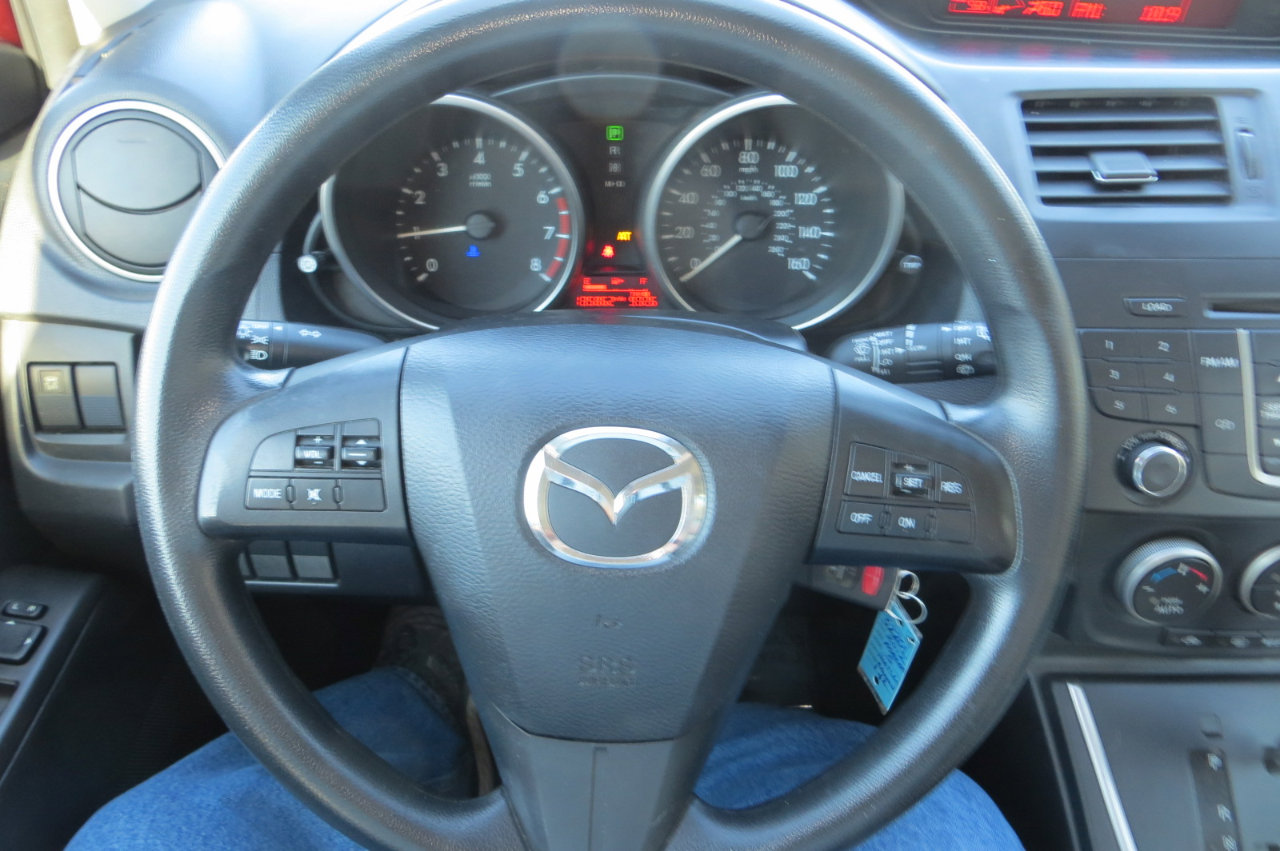 Used 2012 MAZDA MAZDA5 Sport image 15