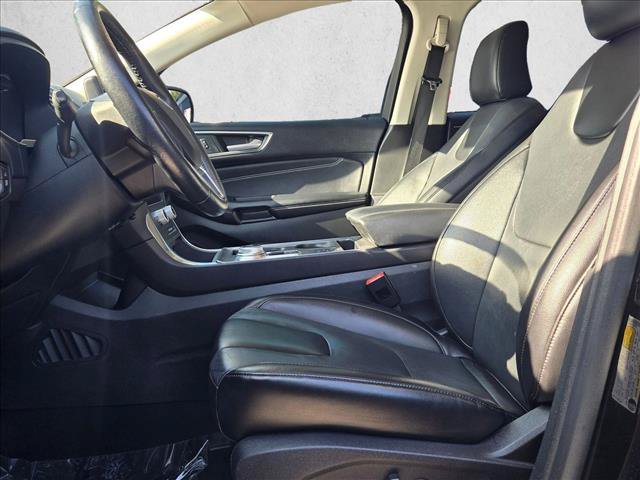 Used 2022 Ford Edge Titanium AWD/4WD image 17