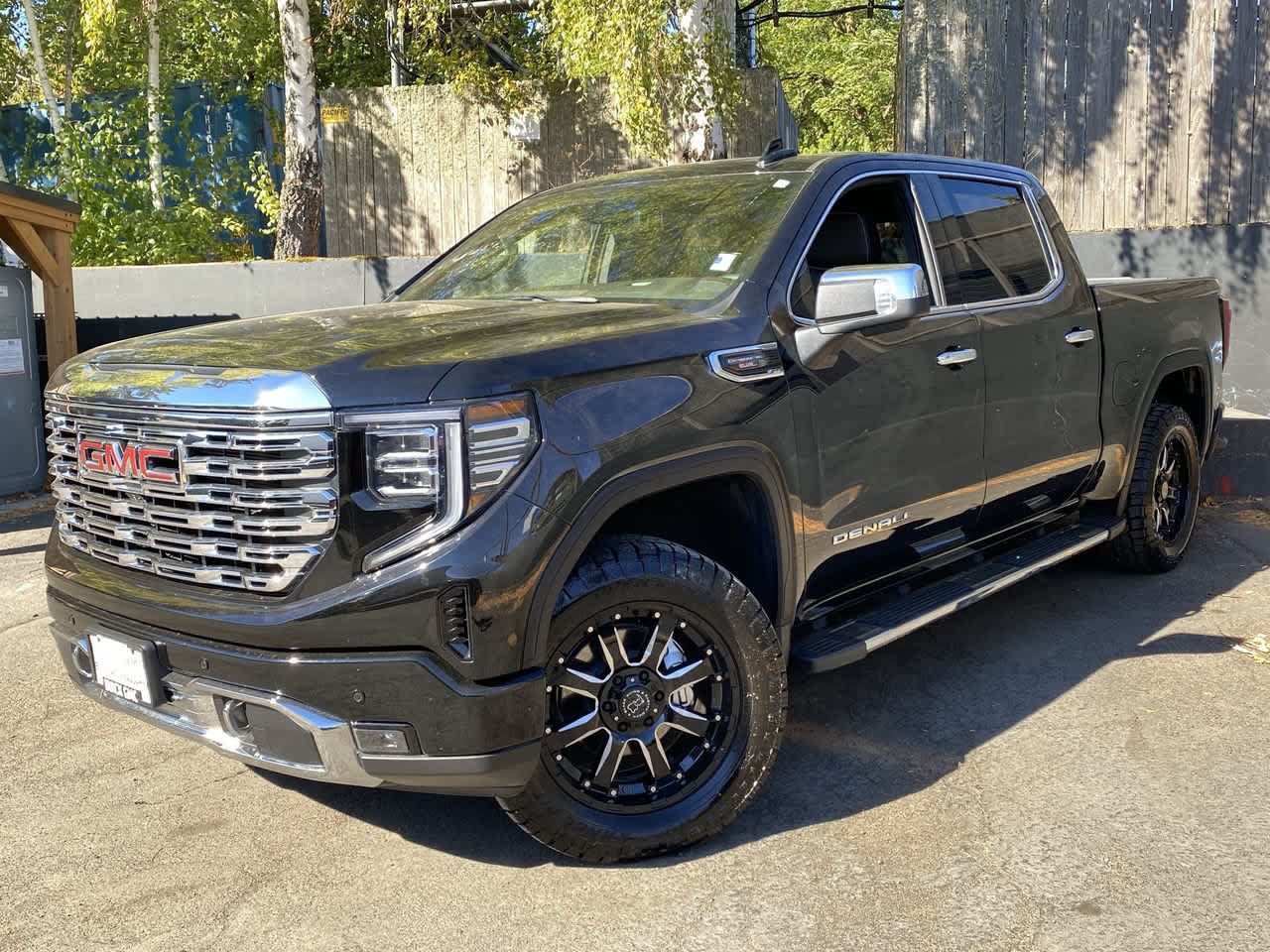Used 2025 GMC Sierra 1500 Denali w/ Denali Carbonpro Edition