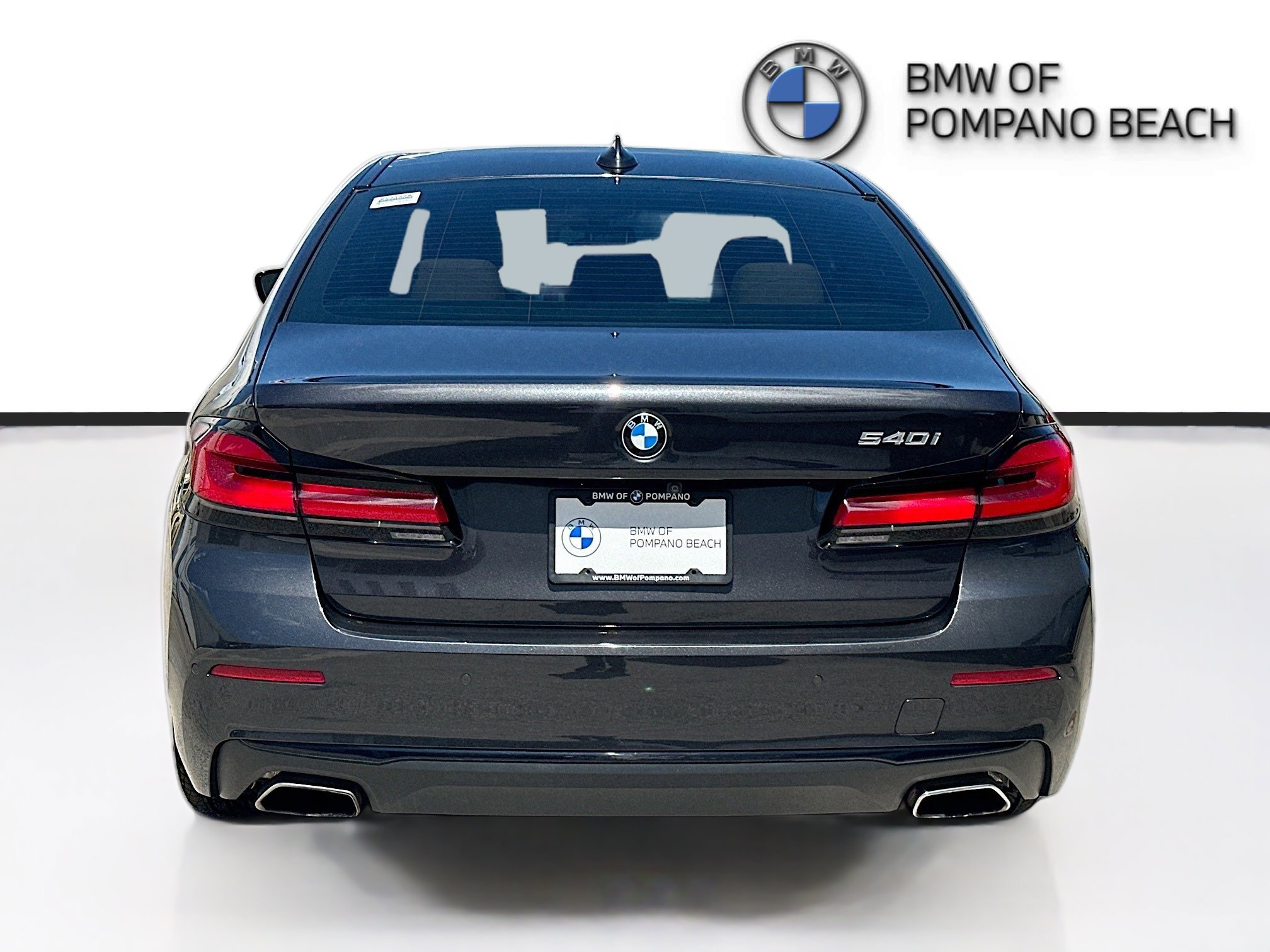 Used 2023 BMW 540i w/ Premium Package image 6