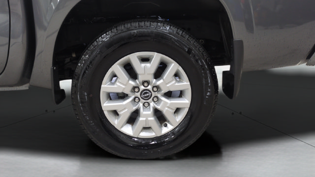 Used 2024 Nissan Frontier 4x4 Crew Cab image 26