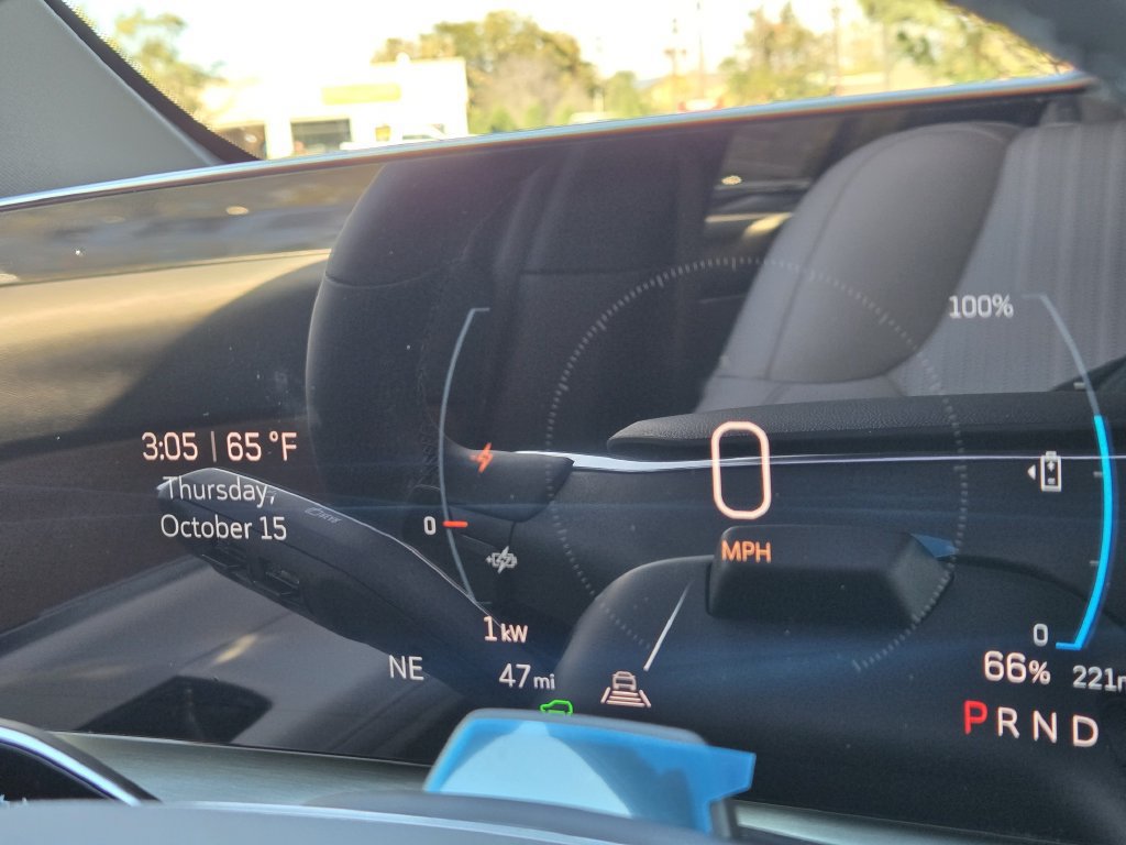 New 2027 Cadillac Vistiq Sport w/ LPO, Trailering Package AWD/4WD image 9