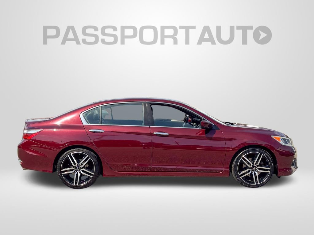 Used 2017 Honda Accord Sport image 8