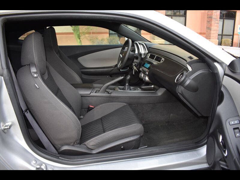 Used 2015 Chevrolet Camaro LS RWD image 25