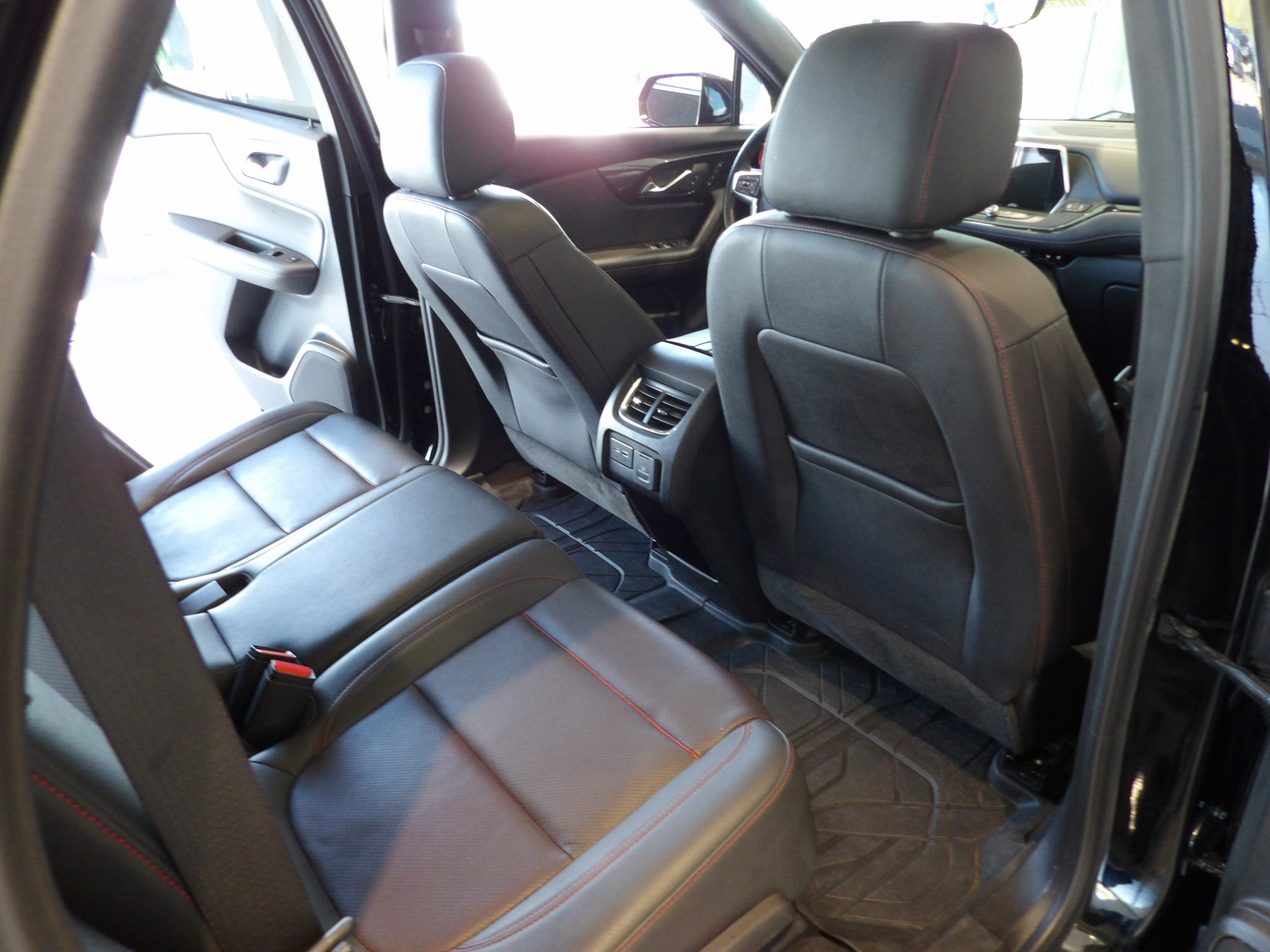 Used 2022 Chevrolet Blazer RS w/ Enhanced Convenience Package AWD/4WD image 23