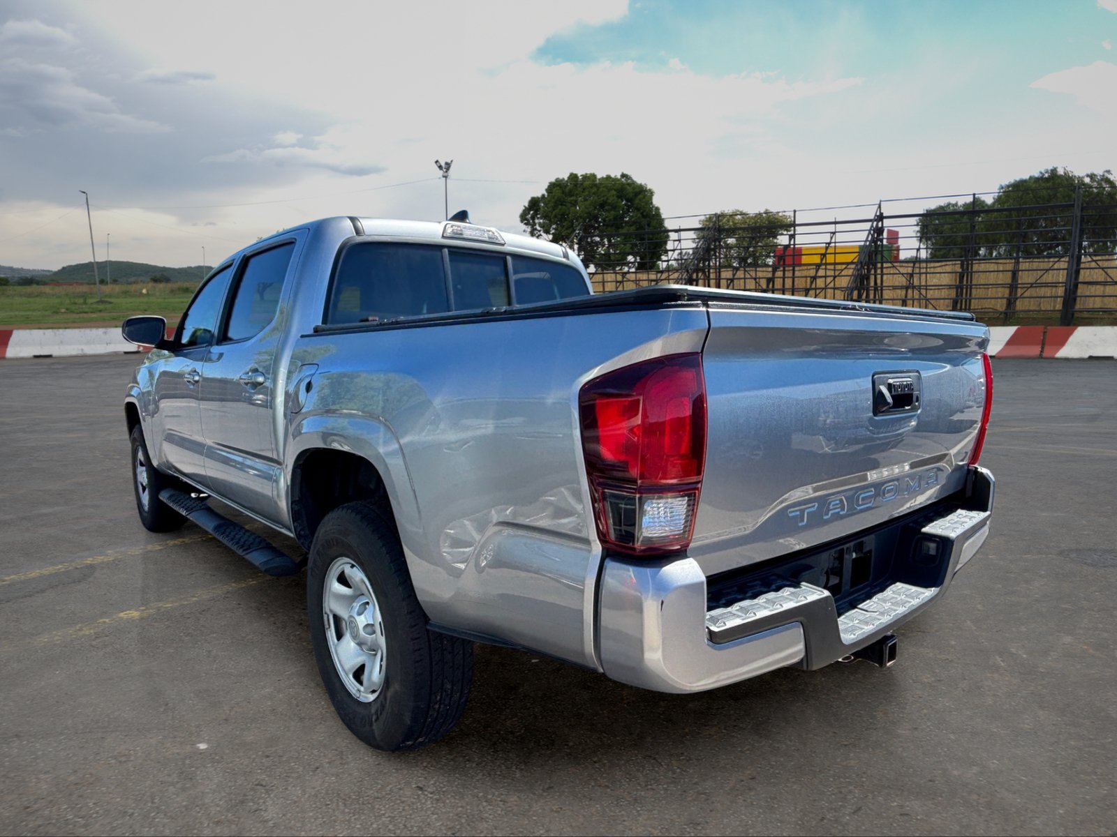 Used 2021 Toyota Tacoma SR w/ SR Convenience Package RWD image 4