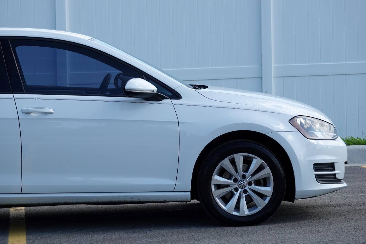 Used 2015 Volkswagen Golf TDI S FWD image 33