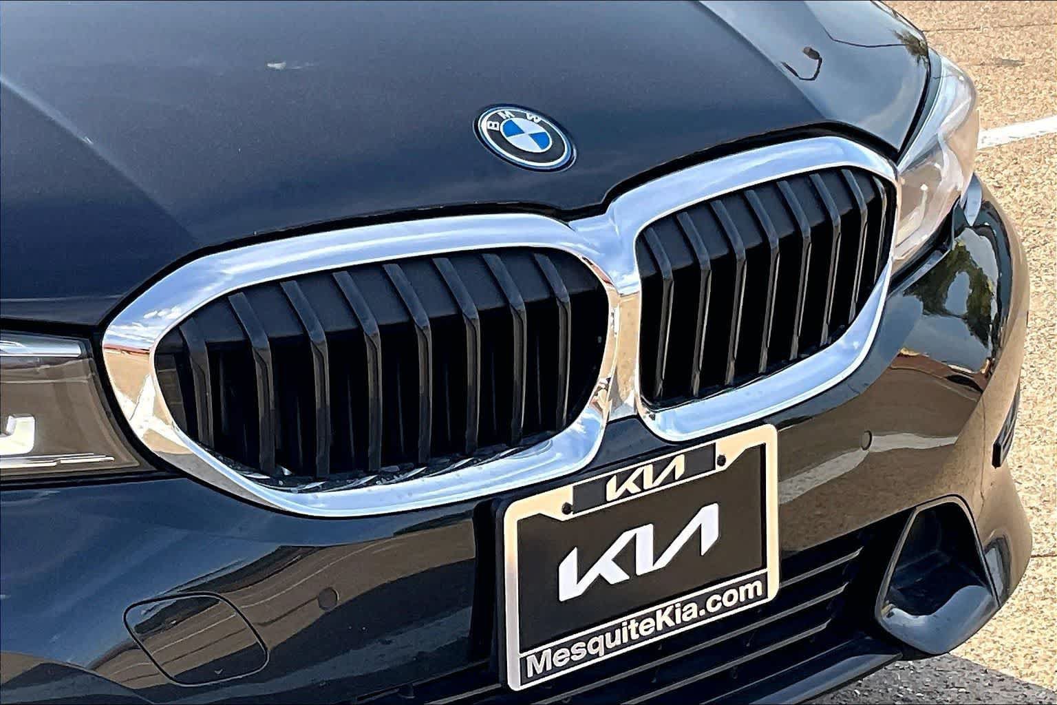 Used 2022 BMW 330e xDrive AWD/4WD image 32
