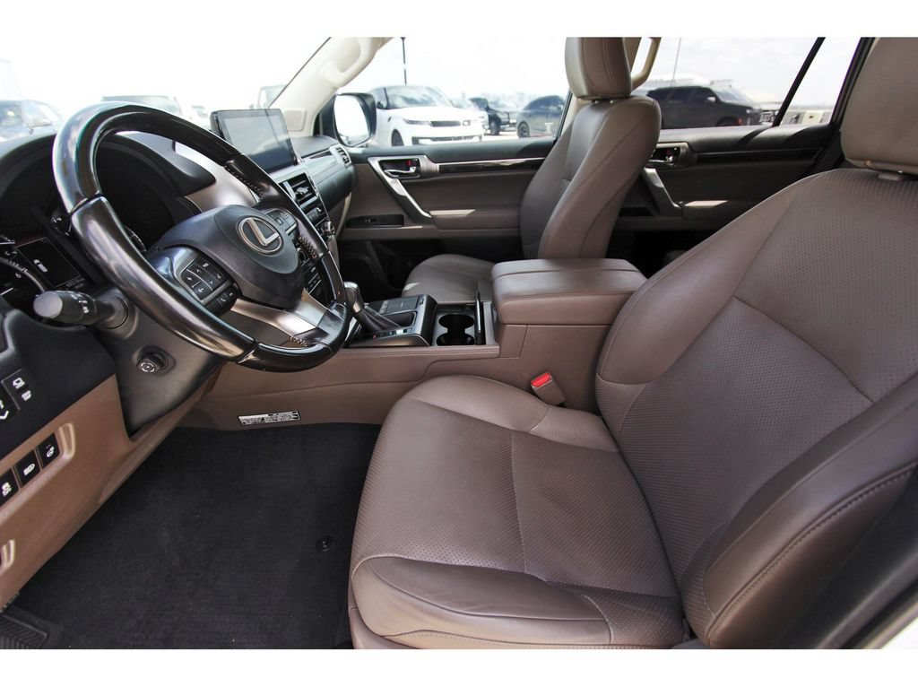 Used 2022 Lexus GX 460 Luxury w/ Off Road Package AWD/4WD image 13