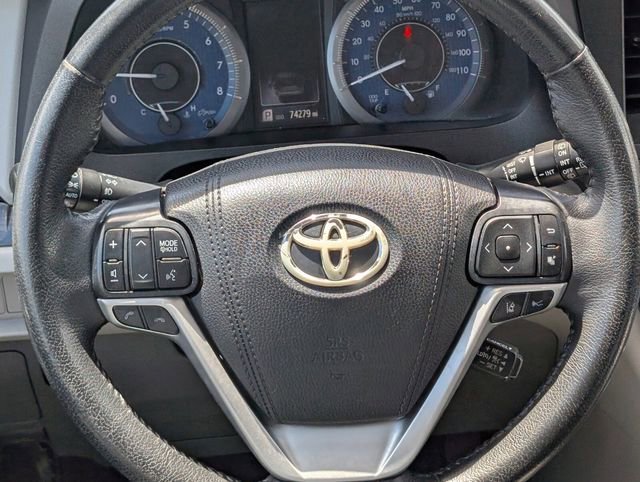 Used 2019 Toyota Sienna XLE w/ XLE Navigation Package FWD image 13