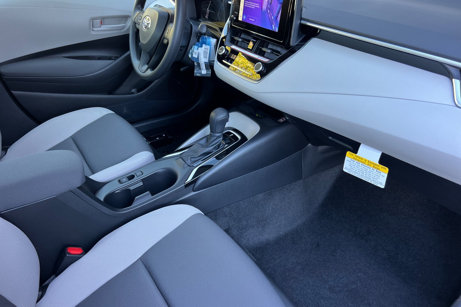 New 2027 Toyota Corolla LE w/ LE Premium Package FWD image 15