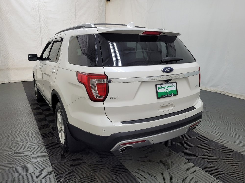 Used 2016 Ford Explorer XLT w/ Equipment Group 202A image 5