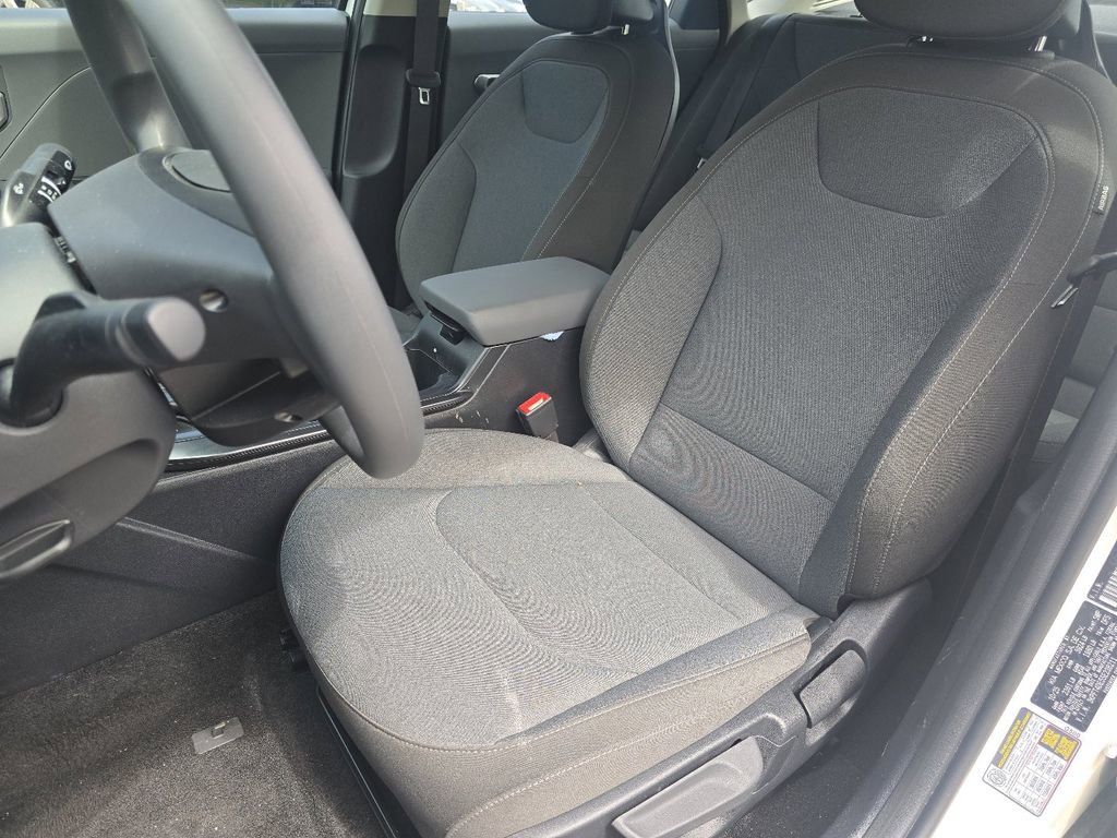 Certified 2025 Kia K4 FWD image 22