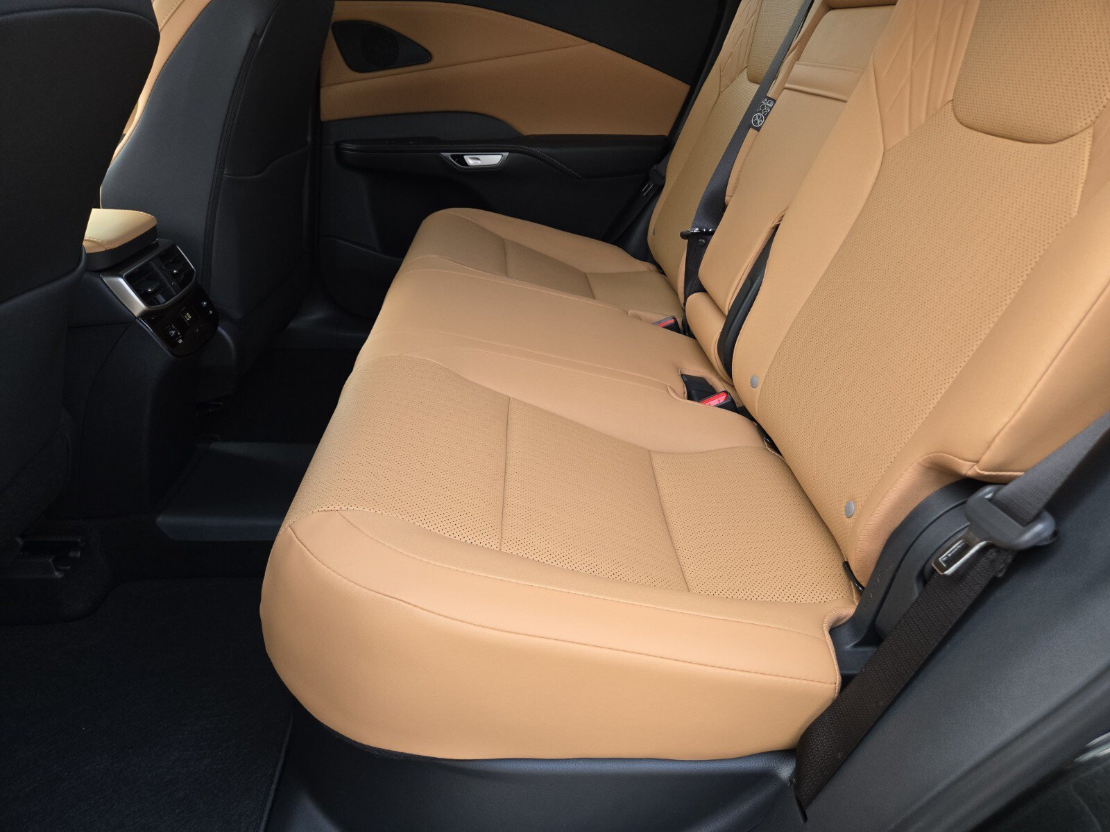 New 2026 Lexus RX 450h AWD image 7