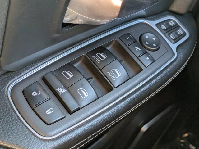 Used 2024 RAM 2500 Laramie w/ Night Edition image 18