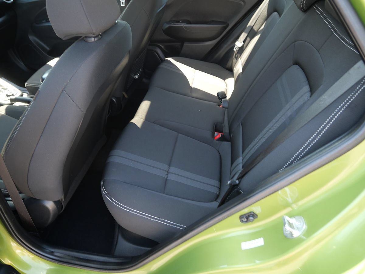 Used 2024 Hyundai Venue SEL FWD image 19