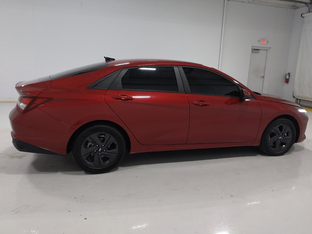Used 2023 Hyundai Elantra SEL w/ Cargo Package FWD image 10